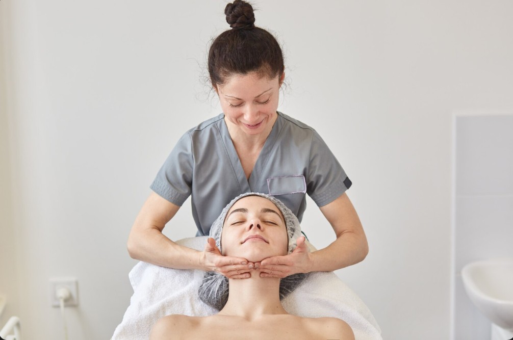 pretty lady smiling while having a med spa in palmetto fl